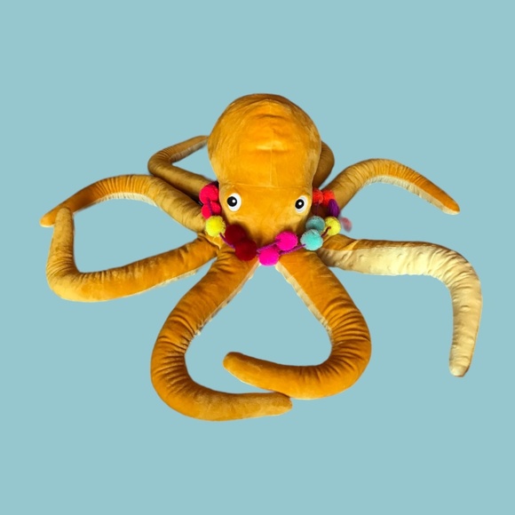 Meet your Posher, Christine - Picture 2 of 2